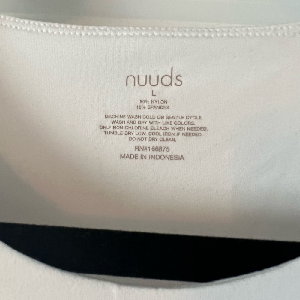 LIKE NEW- NUUDS LONG SLEEVE TOP - Picture 2 of 2